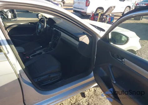 2020 Volkswagen Passat 2.0T Se из США, поврежденный, VIN 1VWWA7A33LC013284